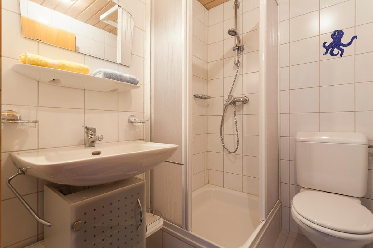 Gaestehaus Hoeck Шрунс Екстер'єр фото